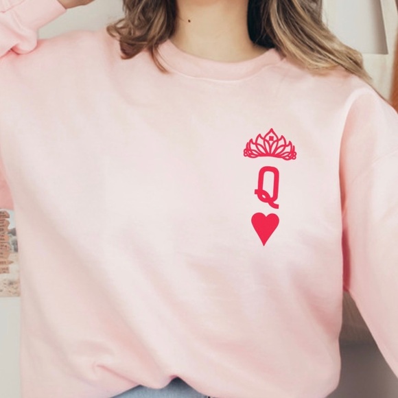 Queen of hearts Valentines Crewneck Sweatshirt S-5X - Picture 3 of 4